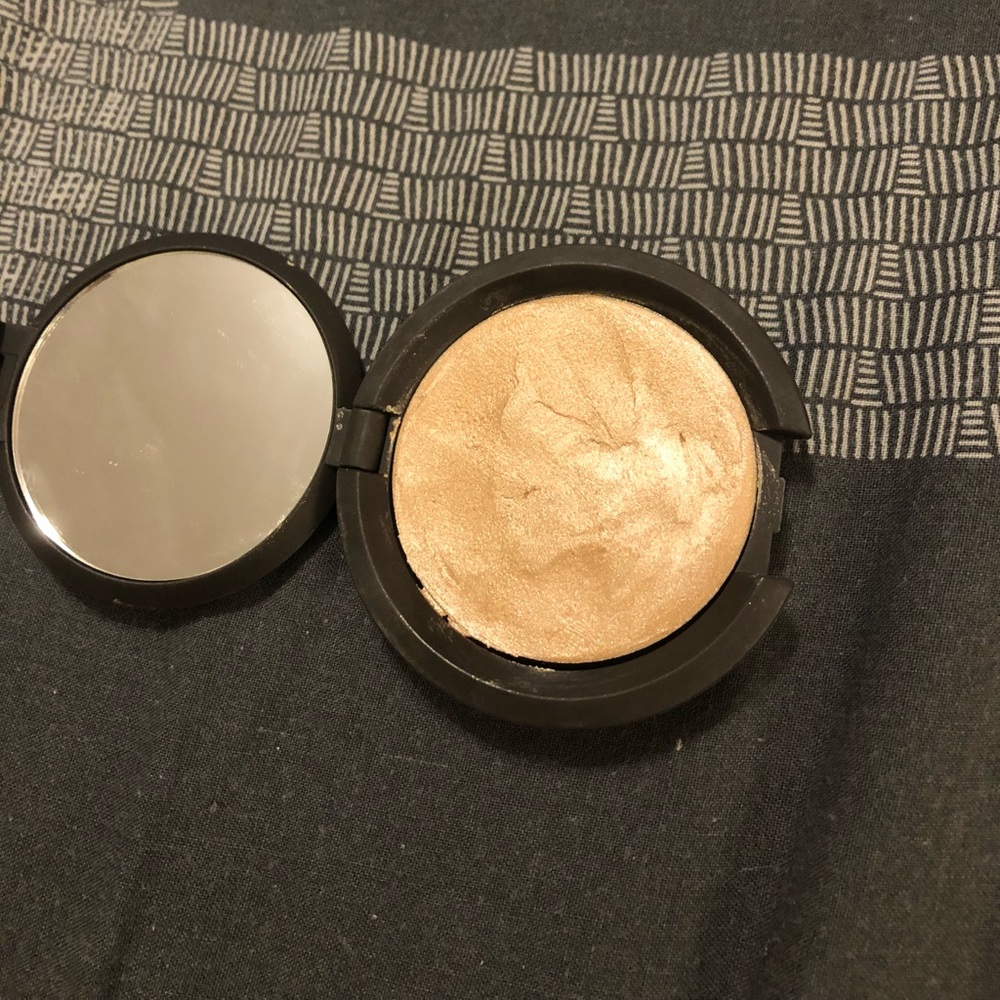 Becca shimmering skin perfector poured